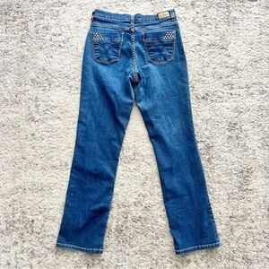 Levi’s 512 Perfect Slimming Jeans Medium Wash w/ Chic Studded Pockets - Size 6M